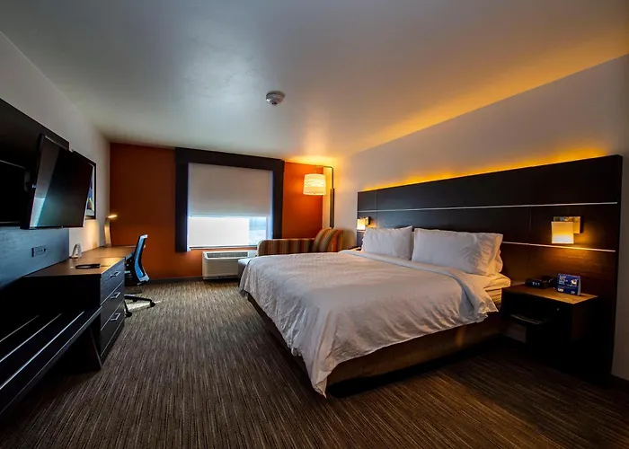 Holiday Inn Express & Suites - Colorado Springs Afa Northgate By Ihg