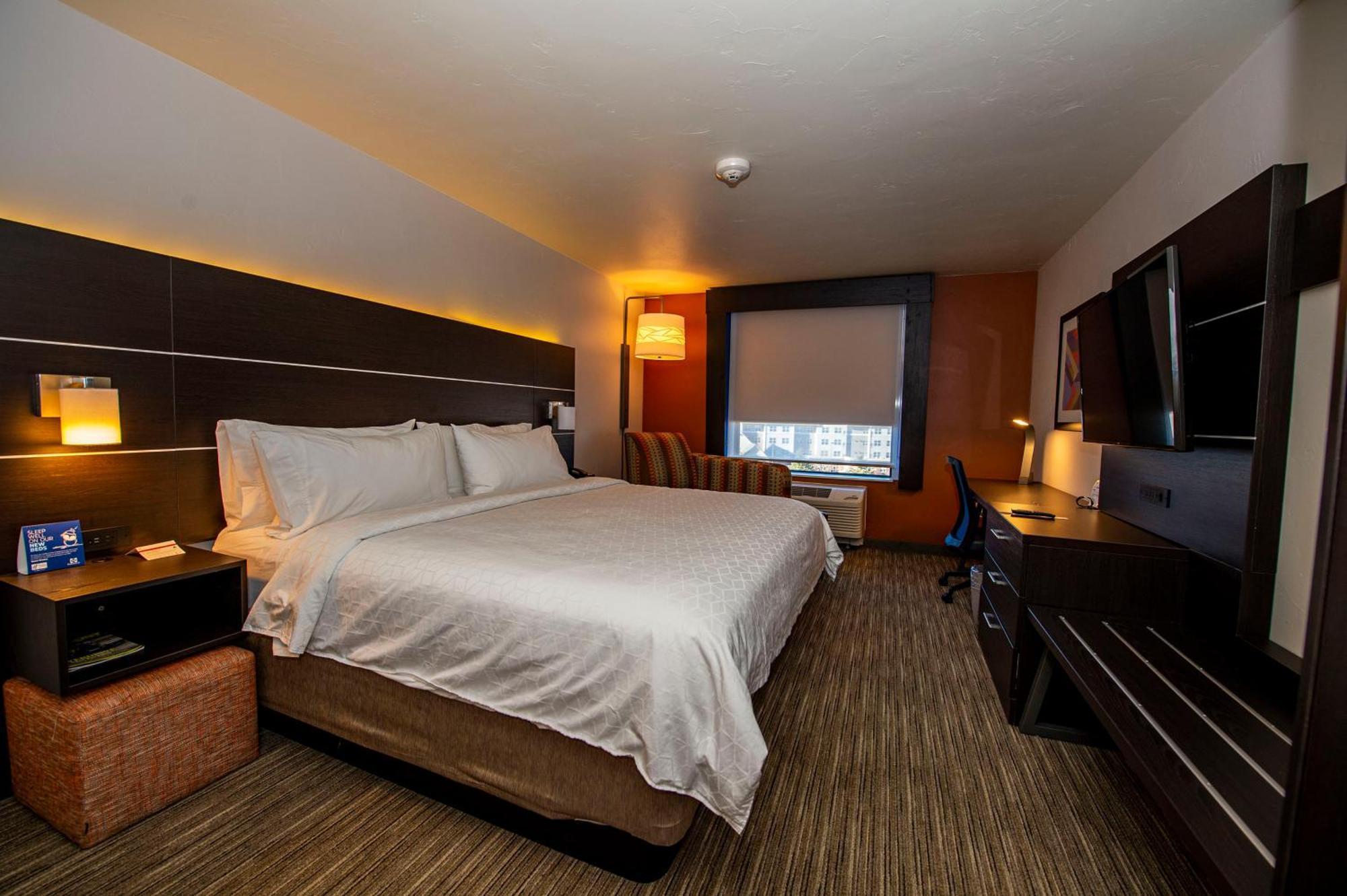 Express & - Afa Northgate By Ihg Hotel 2*